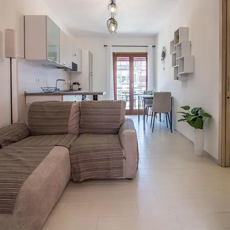 Cozy With Terrace Near The Airport! * Olbia